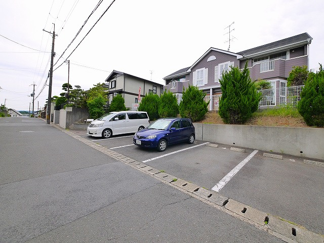 オークヒルズの駐車場