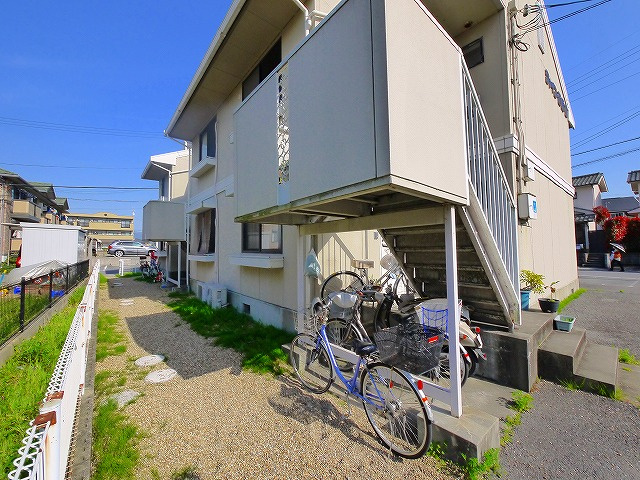 シャイン菅原Ⅱのエントランス