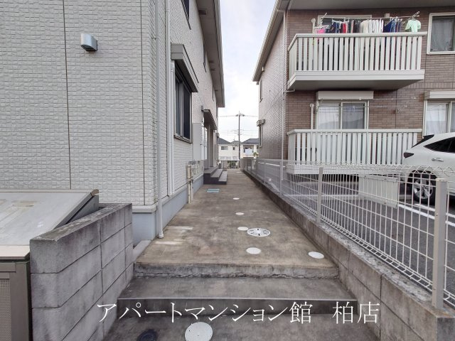 センターフィールドＢの玄関