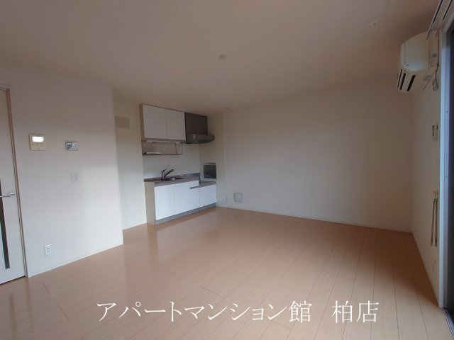 センターフィールドＢの内装