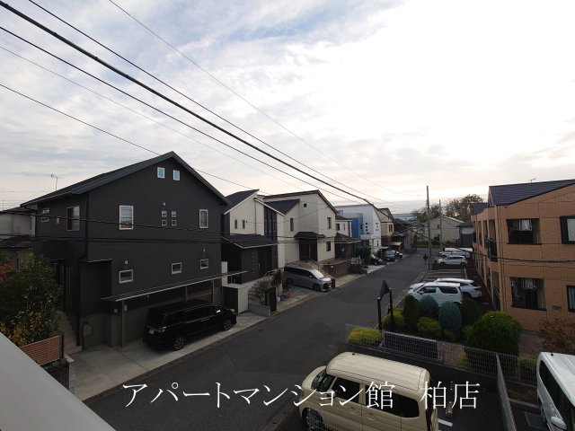 センターフィールドＢの周辺