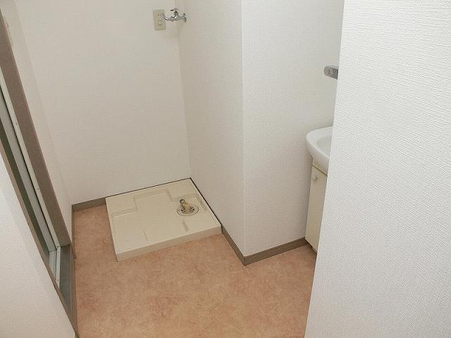 グラヴィス平尾の設備|グラヴィス平尾（1LDK）　洗濯機置き場