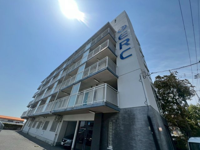 マリンハイム塩屋の外観