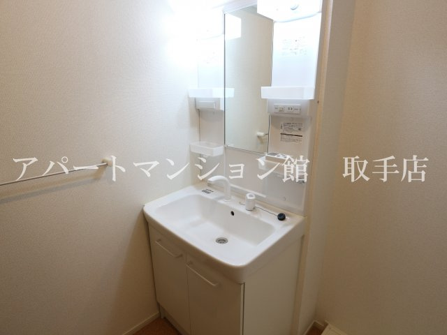 フローラルコートⅡの独立洗面台