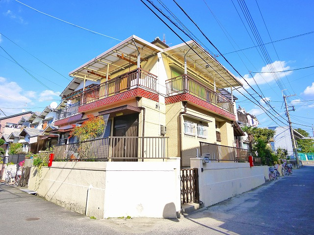 恋の窪一戸建（11-8）の外観|キレイな外観です。