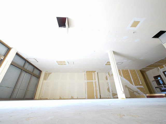 浦西ビルの内装