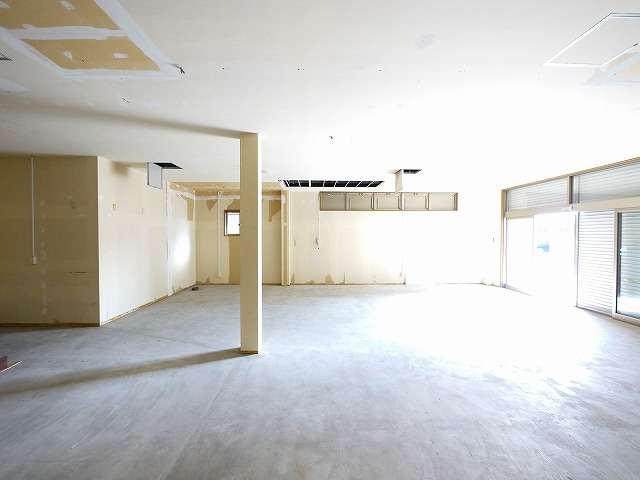 浦西ビルの内装