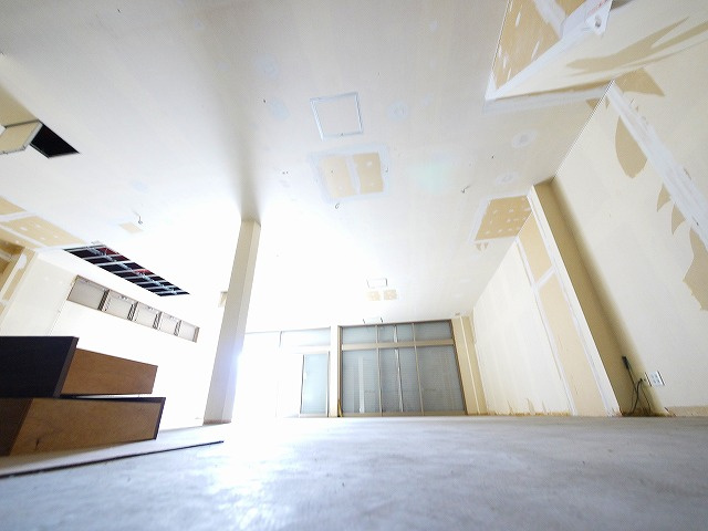 浦西ビルの内装