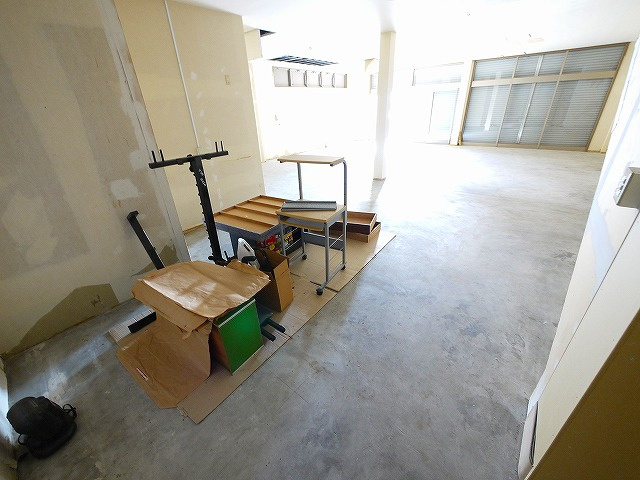 浦西ビルの内装