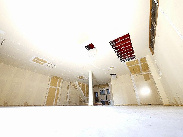 浦西ビルの内装