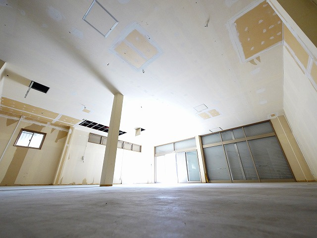 浦西ビルの内装