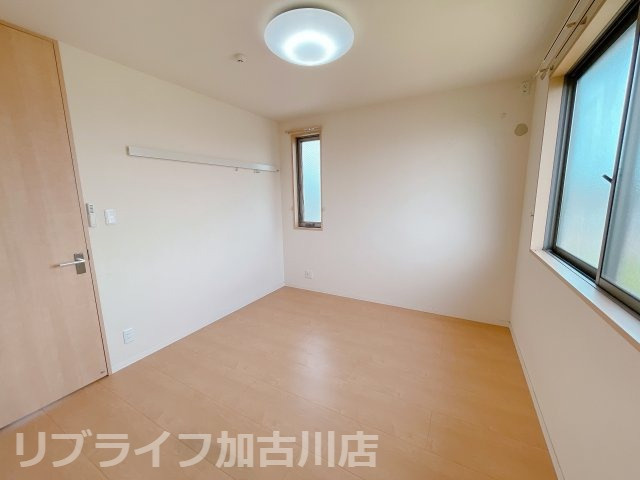 シャーメゾン新野辺の洋室|写真は202　左右反転タイプ
