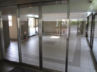 【エントランス】