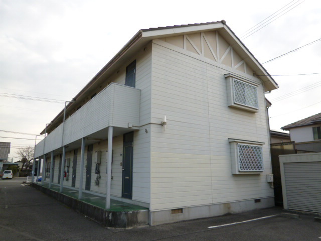 倉敷市上東のアパートの外観