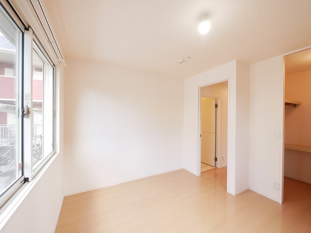 リビングタウン新大宮　Ｂ棟の洋室|きれいな洋室です