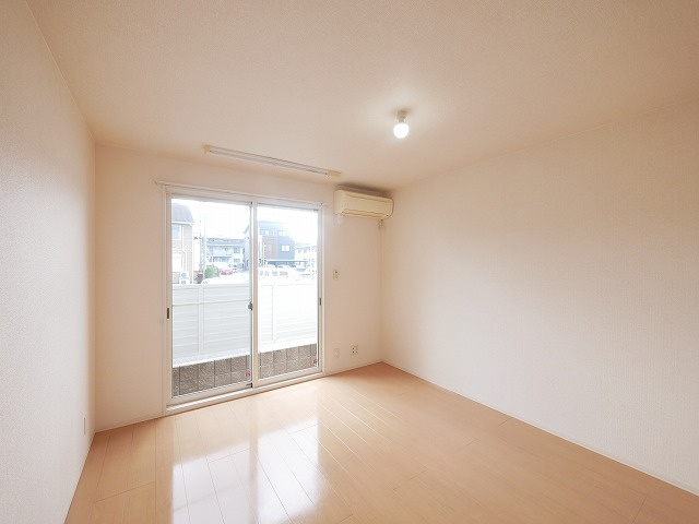 リビングタウン新大宮　Ｂ棟の居間・リビング|使いやすいリビングです