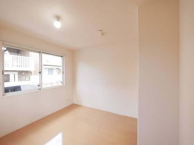 リビングタウン新大宮　Ｂ棟の居間・リビング|居間です