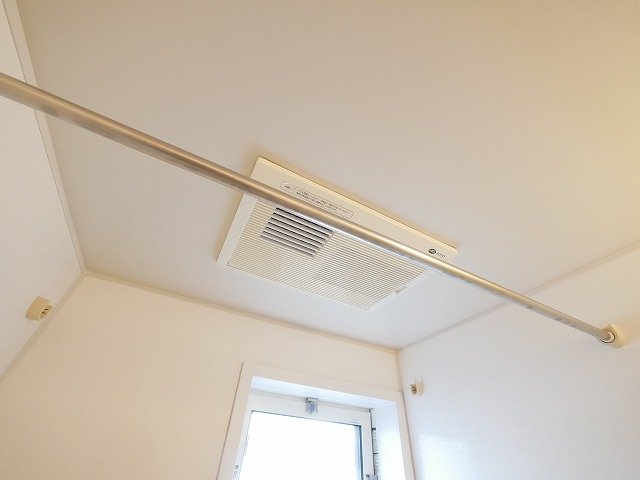 リビングタウン新大宮　Ｂ棟の設備|浴室乾燥機です