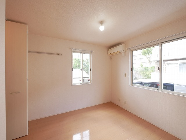 リビングタウン新大宮　Ｂ棟の寝室|寝室です