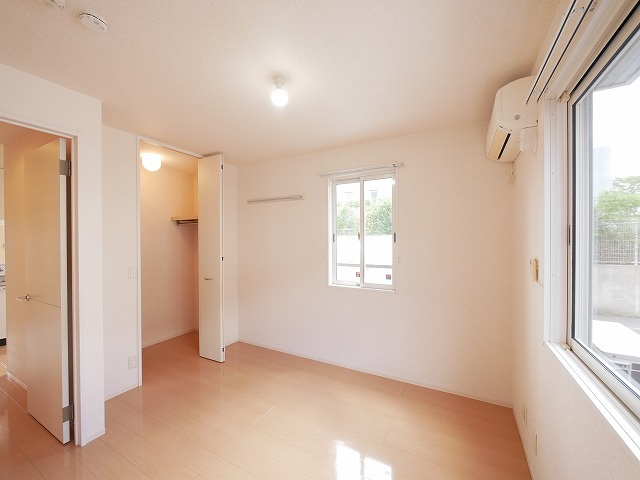 リビングタウン新大宮　Ｂ棟の洋室|広々とした洋室です