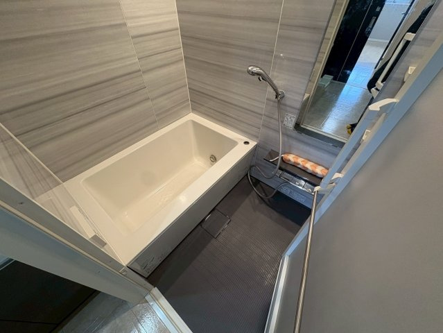 プレシオ小阪の浴室