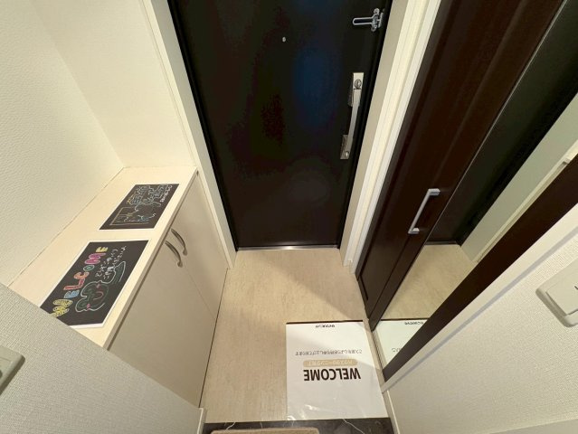 プレシオ小阪の玄関