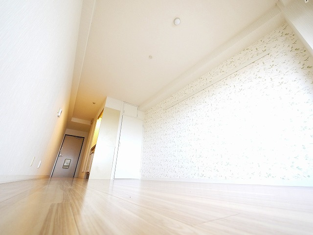 神殿マンション3号棟の寝室|落ち着いて過ごせるお部屋なので、寝室にいかがでしょうか