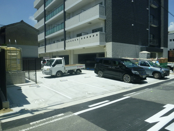 キャッスルコート博労町の駐車場