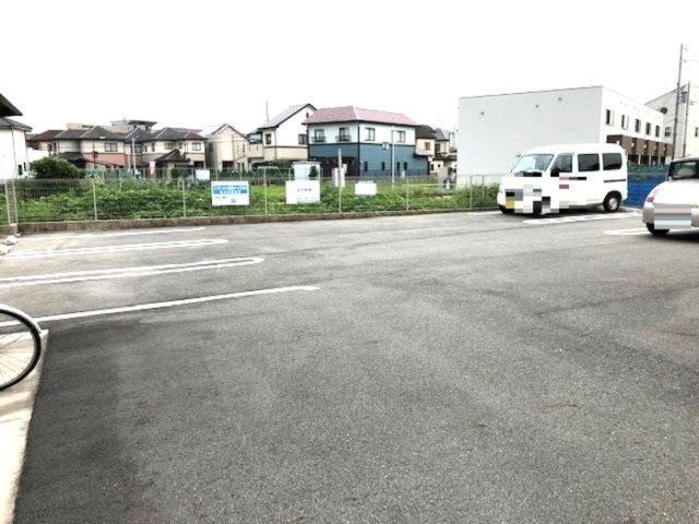 ジュネスSハイムⅡの駐車場