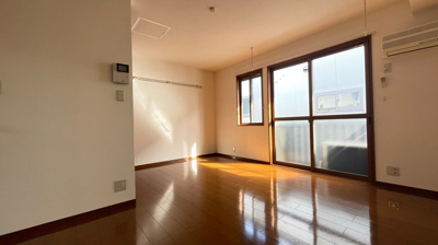 【居間・リビング】 | クレインウッド恵美酒