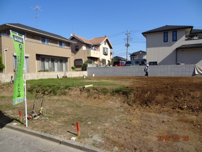 【前面道路含む現地写真】 | さいたま市緑区松木3丁目　売地全2区画