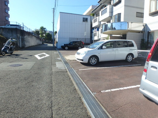 【駐車場】 | リトルヒルズ88 | 駐車場