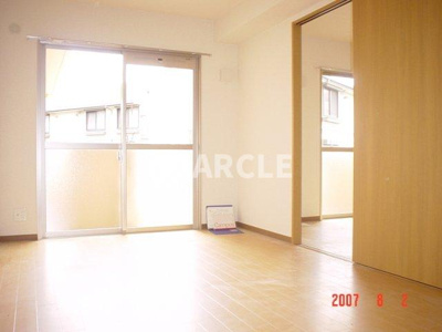 【居間・リビング】 | リバーサイドヒルズ