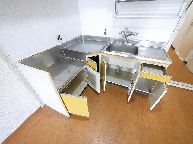 奈良ガーデンハイツのキッチン|お料理しやすいキッチンです