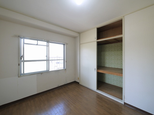 奈良ガーデンハイツの収納|小物を収納するのに便利です