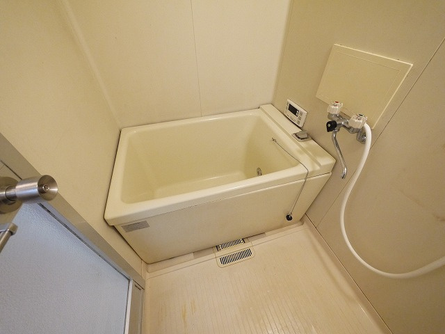 奈良ガーデンハイツの浴室|落ち着いた空間のお風呂です