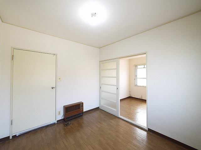 奈良ガーデンハイツの洋室|使い勝手のいい洋室です