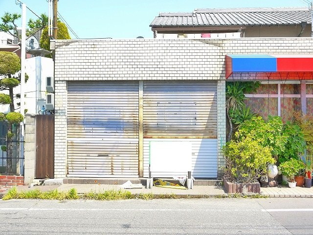 新谷店舗の外観|物件の外観です