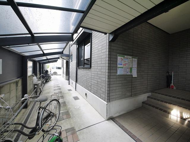 エスポワール（西九条町）のその他共用部分|キレイな共有スペース。