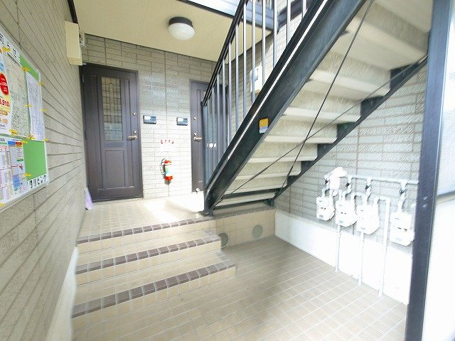 エスポワール（西九条町）のその他共用部分|キレイな共有スペース。