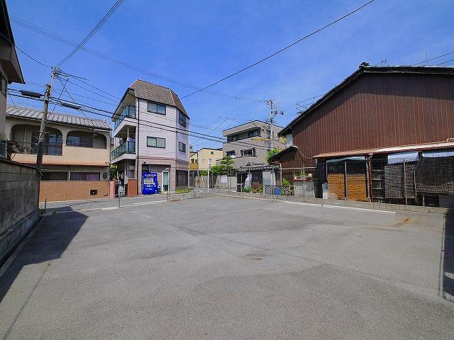 下村一戸建（杉ヶ町）の駐車場|駐車場があるので、車を買う予定の方も安心です