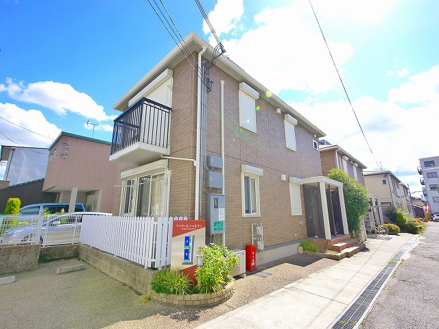 マノワールシャルマンAの外観|洋風で素敵な外観です。