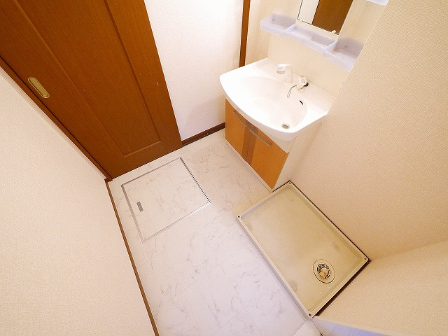 メゾンプレミール　Ｃ棟の洗面所|使いやすい洗面所です