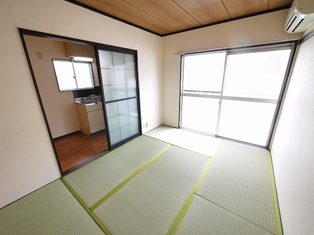 ホームズ飛鳥の和室|趣のある和室です