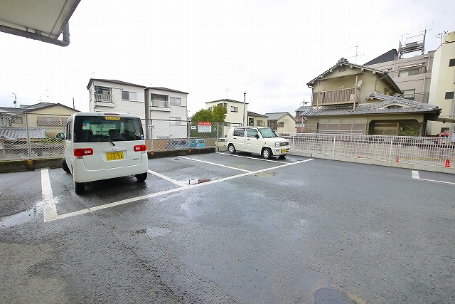 高畑マンションの駐車場|駐車場です