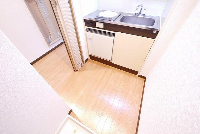 高畑マンションのキッチン|使いやすいキッチンです