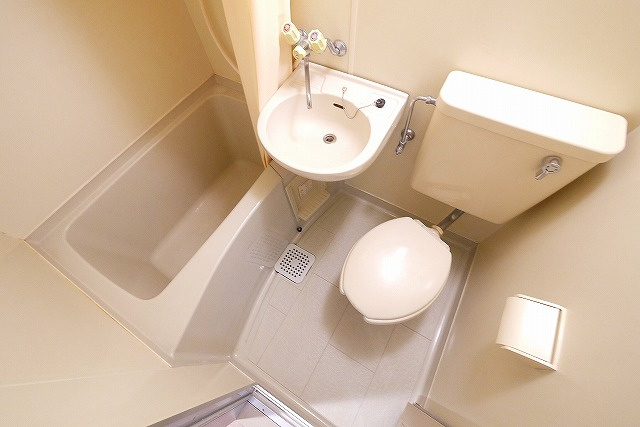 高畑マンションの浴室|落ち着いた空間のお風呂です