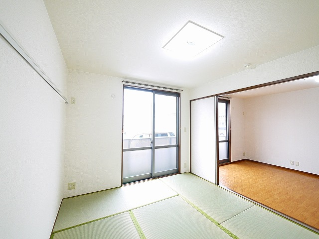 メゾンヴェール　Ａの内装|ゆったりとくつろげる和室です