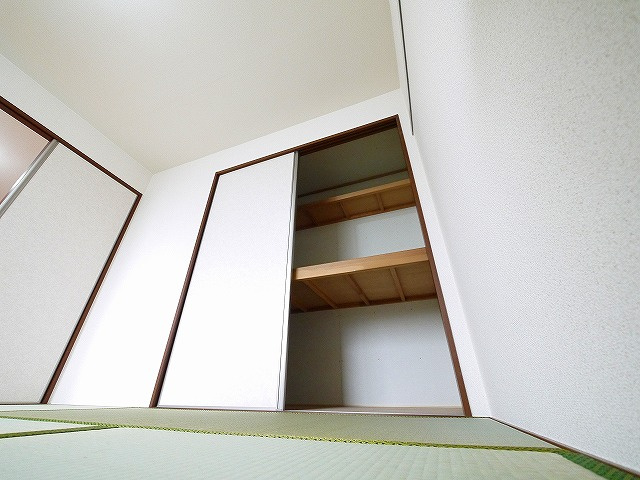 メゾンヴェール　Ａの収納|大きなものも収納できそうです
