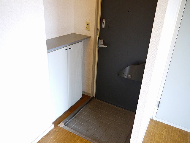 パナメゾン弐番館の玄関|きれいな玄関です